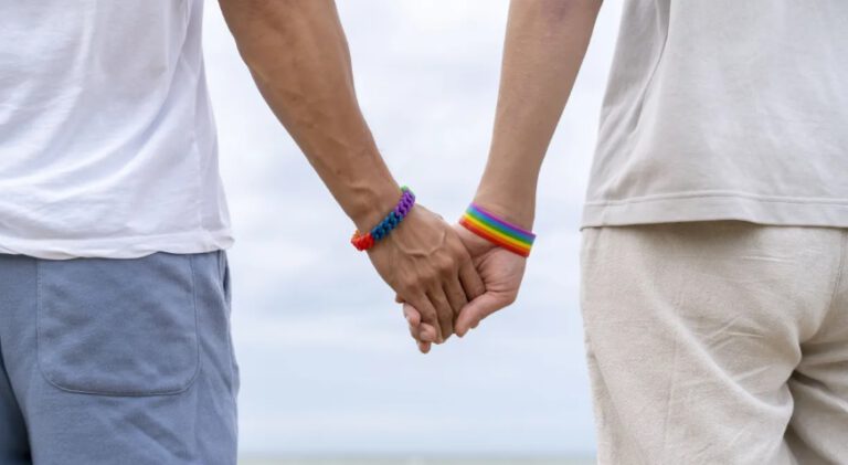 Iraque criminaliza relações entre pessoas do mesmo sexo