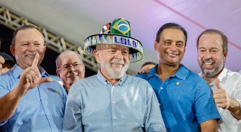 Lula diz que é barato cuidar do povo pobre e que “cuidar de rico” é o que custa caro