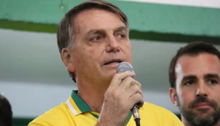 Caso das joias: Bolsonaro pede arquivamento de inquérito após decisão do TCU sobre Lula