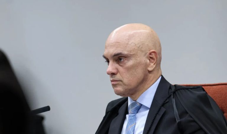 Moraes autoriza Valdemar Costa Neto a visitar Bolsonaro