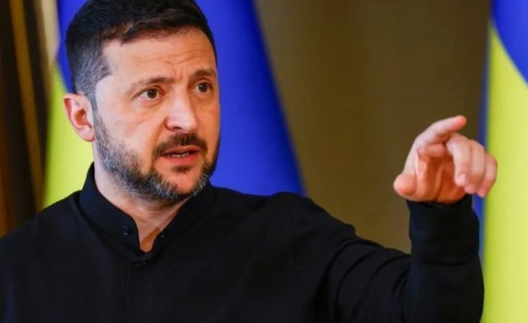 Ucrânia considera limitar serviço móvel para combater drones russos