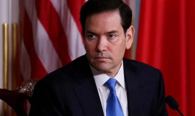 “Fazer um acordo com o Irã não é fácil”, diz secretário de Estado dos EUA